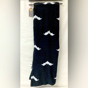 NWT Cynthia Rowley Curious Bats Reversible Halloween Throw Blanket